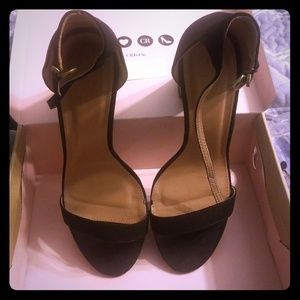 Brand new black heels